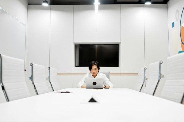 Navigating legal challenges: effective strategies for uk e-commerce success